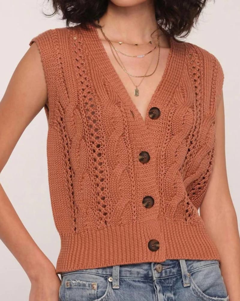 Front of a model wearing a size L Aperol Vest in Clay in Clay by heartloom. | dia_product_style_image_id:332316